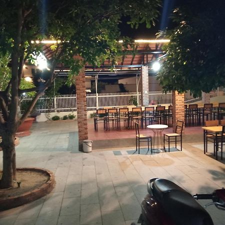 Khach San An Thinh 2 Hotel Ninh Hoa Exterior photo