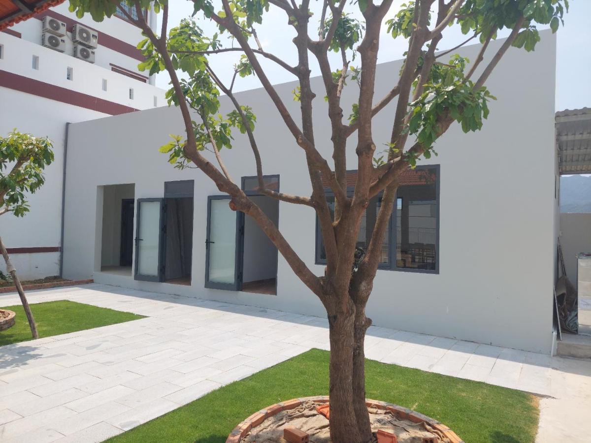 Khach San An Thinh 2 Hotel Ninh Hoa Exterior photo