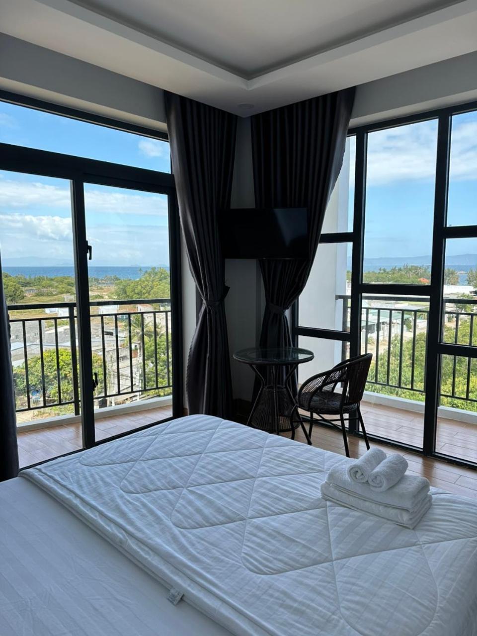 Khach San An Thinh 2 Hotel Ninh Hoa Exterior photo