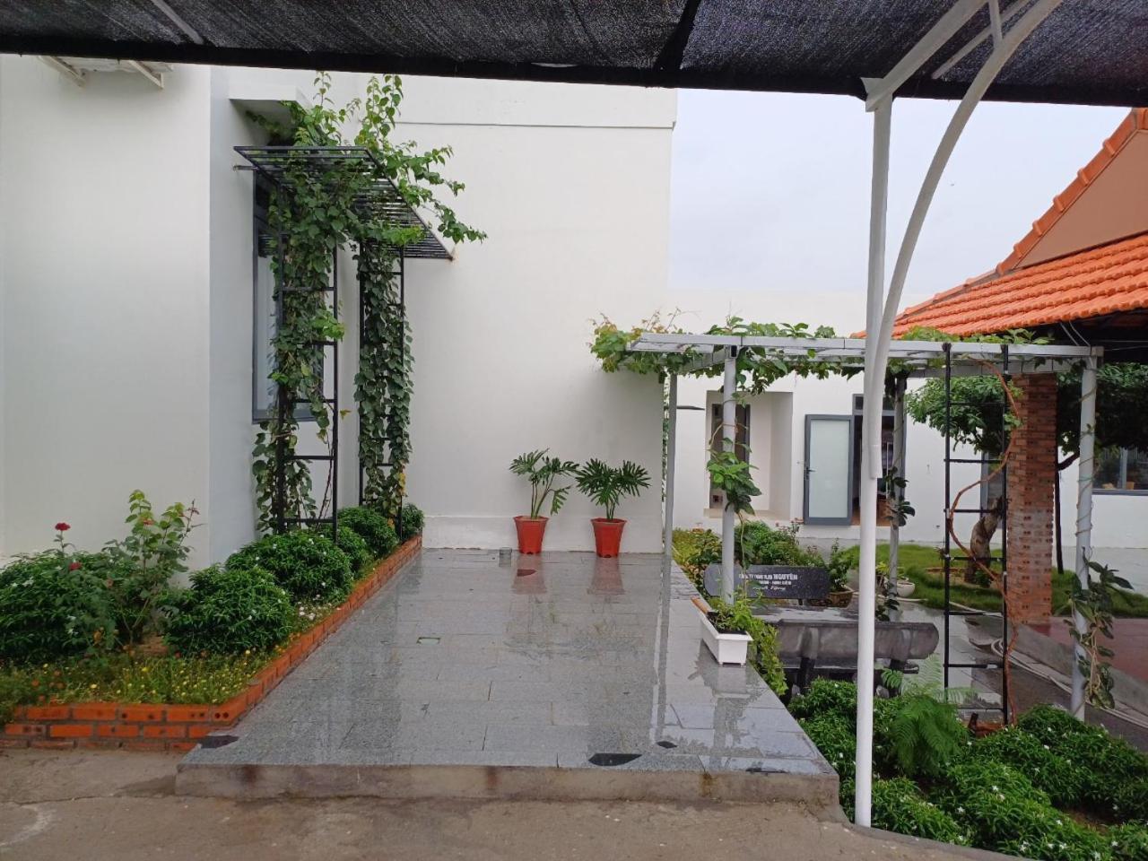 Khach San An Thinh 2 Hotel Ninh Hoa Exterior photo