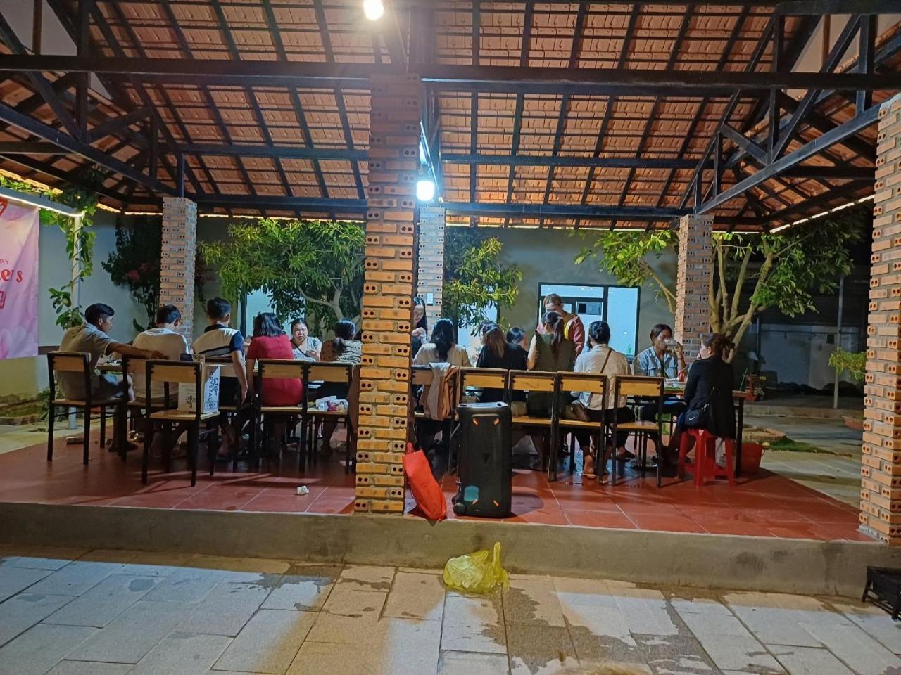 Khach San An Thinh 2 Hotel Ninh Hoa Exterior photo